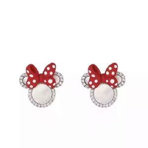 Minnie Mouse Stud Earrings!